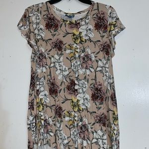 Flower patterned top!